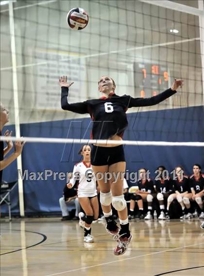 Thumbnail 1 in Brentwood vs. La Salle (Molten Classic) photogallery.