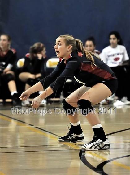 Thumbnail 3 in Brentwood vs. La Salle (Molten Classic) photogallery.
