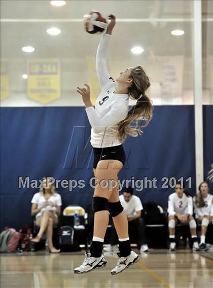 Thumbnail 3 in Brentwood vs. La Salle (Molten Classic) photogallery.