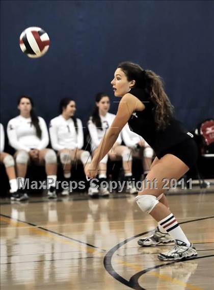 Thumbnail 3 in Brentwood vs. La Salle (Molten Classic) photogallery.
