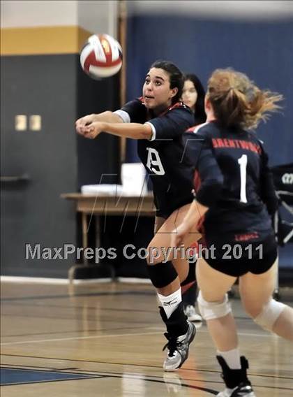 Thumbnail 2 in Brentwood vs. La Salle (Molten Classic) photogallery.