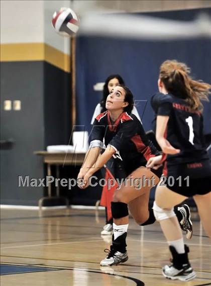 Thumbnail 1 in Brentwood vs. La Salle (Molten Classic) photogallery.
