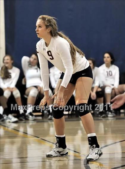 Thumbnail 2 in Brentwood vs. La Salle (Molten Classic) photogallery.