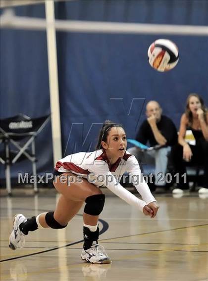 Thumbnail 1 in Brentwood vs. La Salle (Molten Classic) photogallery.