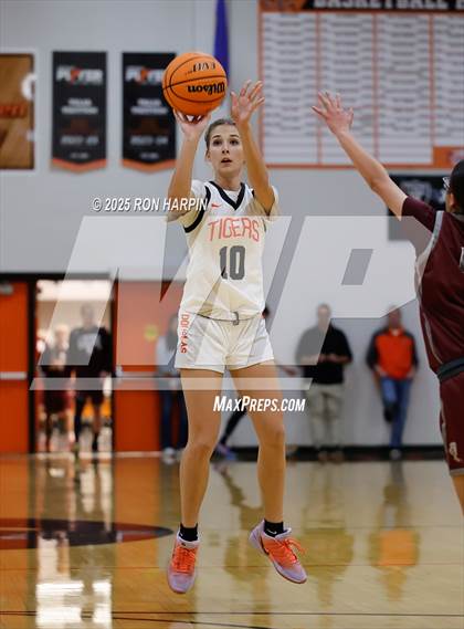 Thumbnail 1 in Dayton @ Douglas photogallery.