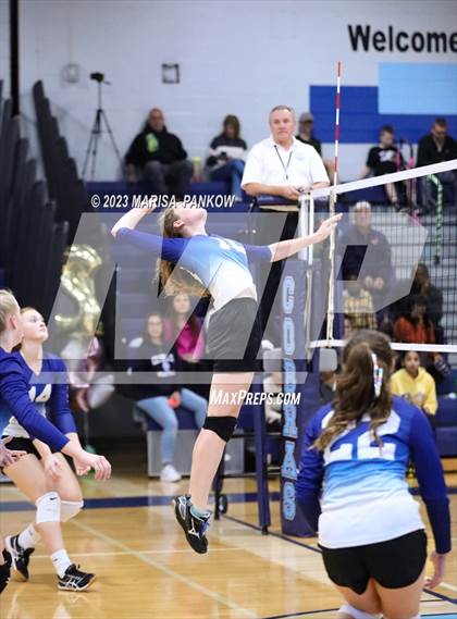 Thumbnail 2 in Bishop Grimes vs Living Word Academy photogallery.