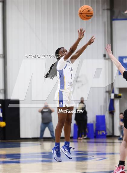 Thumbnail 1 in Goodpasture Christian vs. Ezell-Harding Christian photogallery.