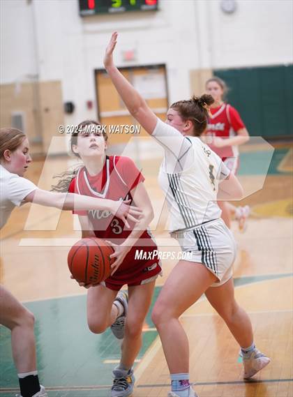 Thumbnail 1 in JV: North Attleborough @ King Philip Regional photogallery.