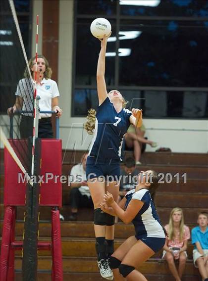 Thumbnail 3 in Calvary Christian @ St. Petersburg Catholic photogallery.