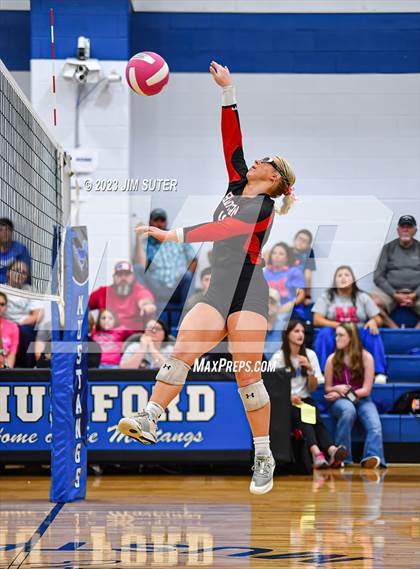 Thumbnail 2 in Mumford vs Burton photogallery.