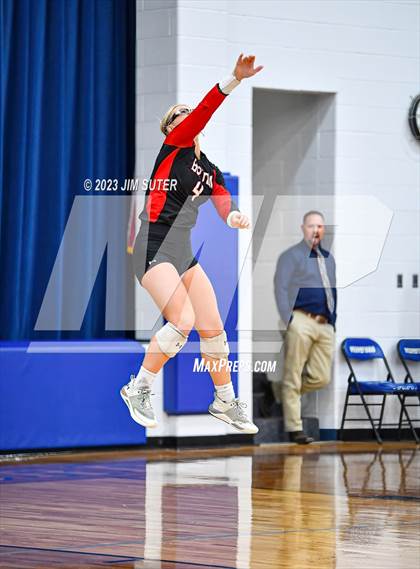 Thumbnail 3 in Mumford vs Burton photogallery.