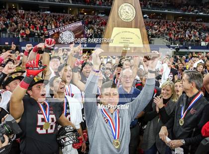 Thumbnail 3 in The Woodlands vs. Lake Travis (UIL 6A Division 1 Final) photogallery.
