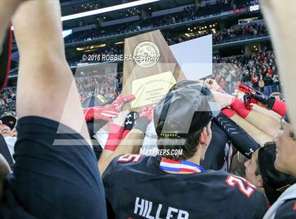 Thumbnail 1 in The Woodlands vs. Lake Travis (UIL 6A Division 1 Final) photogallery.