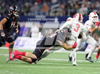 Thumbnail 2 in The Woodlands vs. Lake Travis (UIL 6A Division 1 Final) photogallery.