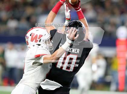 Thumbnail 2 in The Woodlands vs. Lake Travis (UIL 6A Division 1 Final) photogallery.