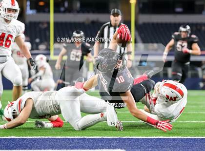 Thumbnail 3 in The Woodlands vs. Lake Travis (UIL 6A Division 1 Final) photogallery.