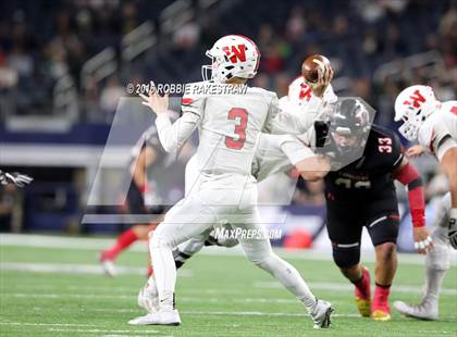 Thumbnail 3 in The Woodlands vs. Lake Travis (UIL 6A Division 1 Final) photogallery.