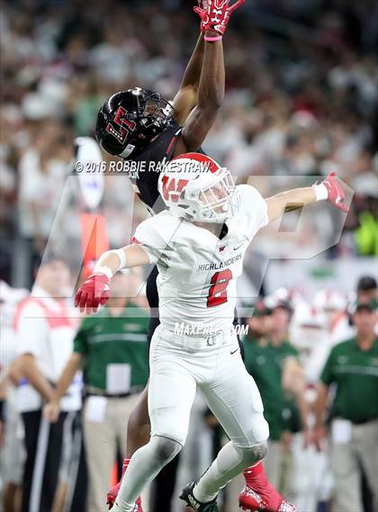 Thumbnail 1 in The Woodlands vs. Lake Travis (UIL 6A Division 1 Final) photogallery.