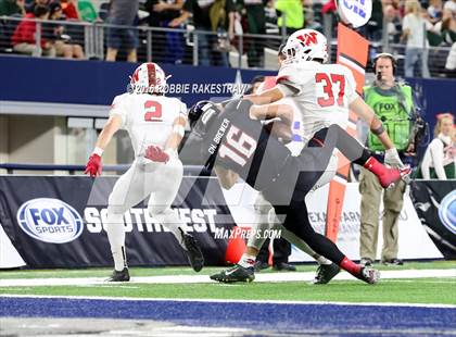 Thumbnail 3 in The Woodlands vs. Lake Travis (UIL 6A Division 1 Final) photogallery.