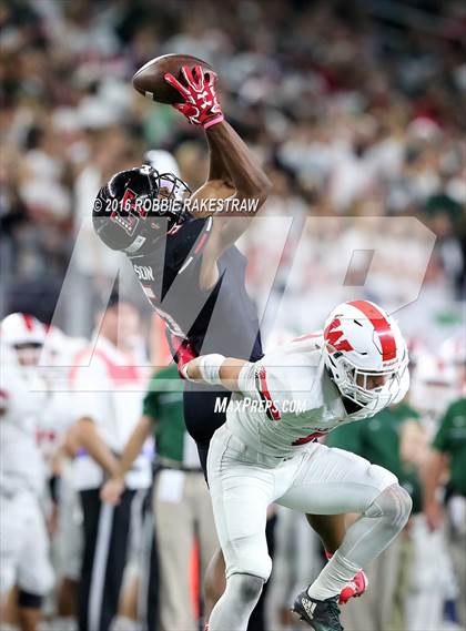 Thumbnail 3 in The Woodlands vs. Lake Travis (UIL 6A Division 1 Final) photogallery.