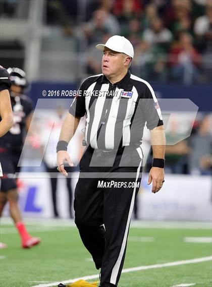 Thumbnail 1 in The Woodlands vs. Lake Travis (UIL 6A Division 1 Final) photogallery.
