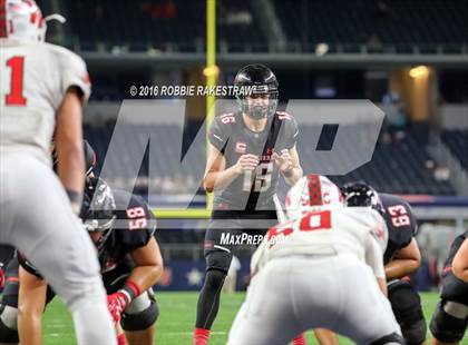 Thumbnail 2 in The Woodlands vs. Lake Travis (UIL 6A Division 1 Final) photogallery.