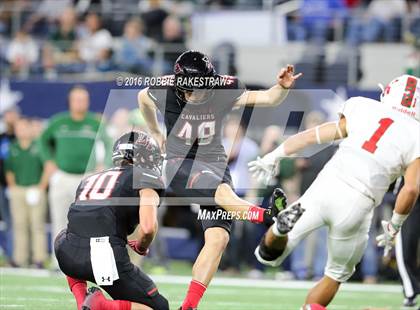 Thumbnail 1 in The Woodlands vs. Lake Travis (UIL 6A Division 1 Final) photogallery.