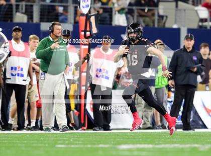 Thumbnail 3 in The Woodlands vs. Lake Travis (UIL 6A Division 1 Final) photogallery.