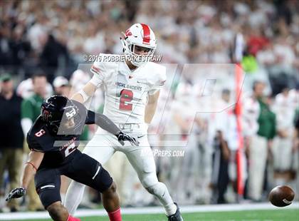 Thumbnail 2 in The Woodlands vs. Lake Travis (UIL 6A Division 1 Final) photogallery.