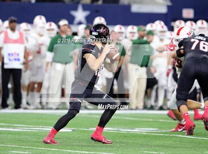 Thumbnail 1 in The Woodlands vs. Lake Travis (UIL 6A Division 1 Final) photogallery.