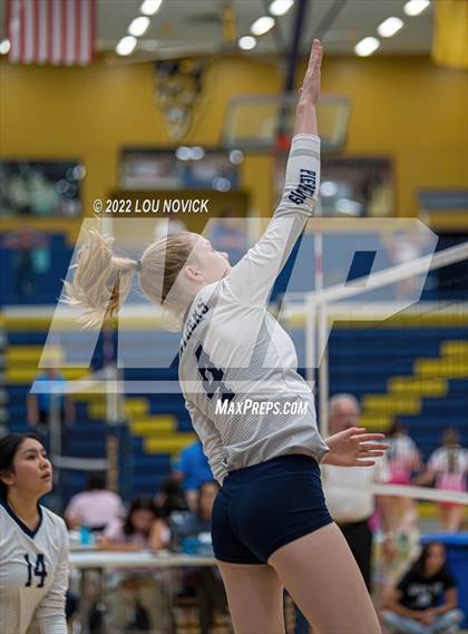 Thumbnail 1 in Piedra Vista vs Santa Fe (Tournament of Champions) photogallery.