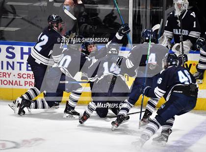 Thumbnail 3 in Regis Jesuit vs. Valor Christian (CHSAA 5A Semifinal Playoff) photogallery.