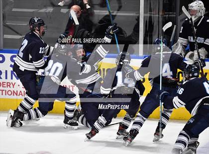 Thumbnail 2 in Regis Jesuit vs. Valor Christian (CHSAA 5A Semifinal Playoff) photogallery.