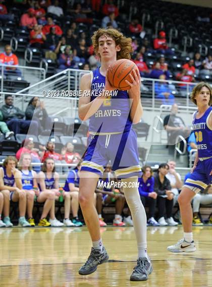 Thumbnail 3 in Carter vs. Community (UIL 4A Bi-District Playoff) photogallery.