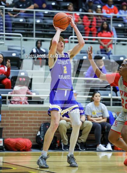 Thumbnail 3 in Carter vs. Community (UIL 4A Bi-District Playoff) photogallery.