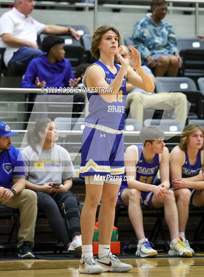 Thumbnail 1 in Carter vs. Community (UIL 4A Bi-District Playoff) photogallery.
