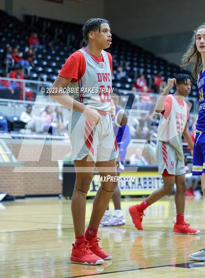 Thumbnail 3 in Carter vs. Community (UIL 4A Bi-District Playoff) photogallery.