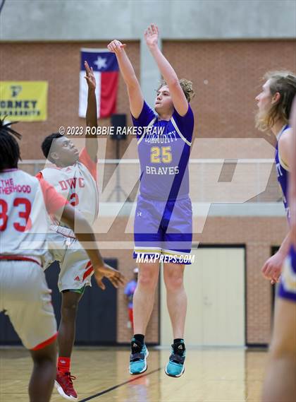 Thumbnail 2 in Carter vs. Community (UIL 4A Bi-District Playoff) photogallery.