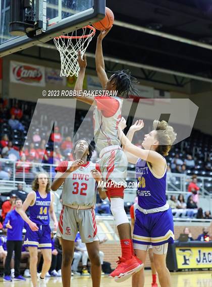 Thumbnail 1 in Carter vs. Community (UIL 4A Bi-District Playoff) photogallery.