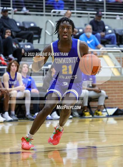 Thumbnail 1 in Carter vs. Community (UIL 4A Bi-District Playoff) photogallery.