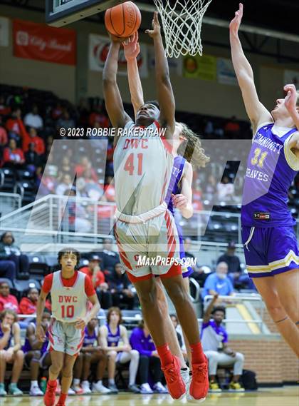 Thumbnail 2 in Carter vs. Community (UIL 4A Bi-District Playoff) photogallery.