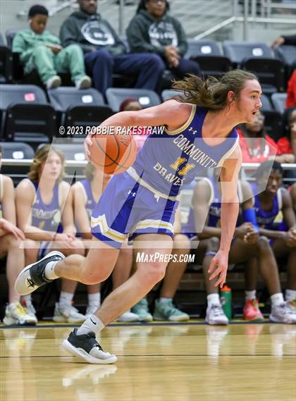 Thumbnail 1 in Carter vs. Community (UIL 4A Bi-District Playoff) photogallery.