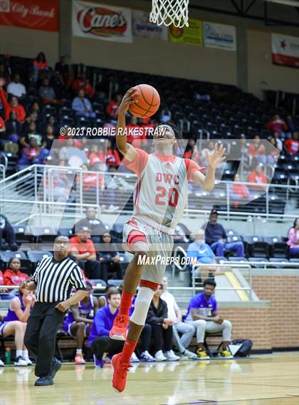 Thumbnail 1 in Carter vs. Community (UIL 4A Bi-District Playoff) photogallery.