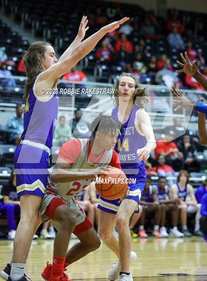 Thumbnail 1 in Carter vs. Community (UIL 4A Bi-District Playoff) photogallery.