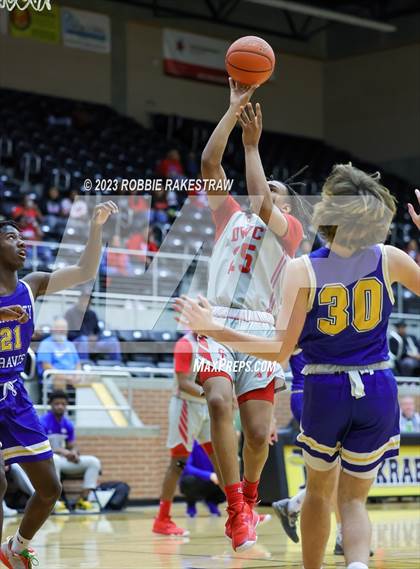 Thumbnail 1 in Carter vs. Community (UIL 4A Bi-District Playoff) photogallery.