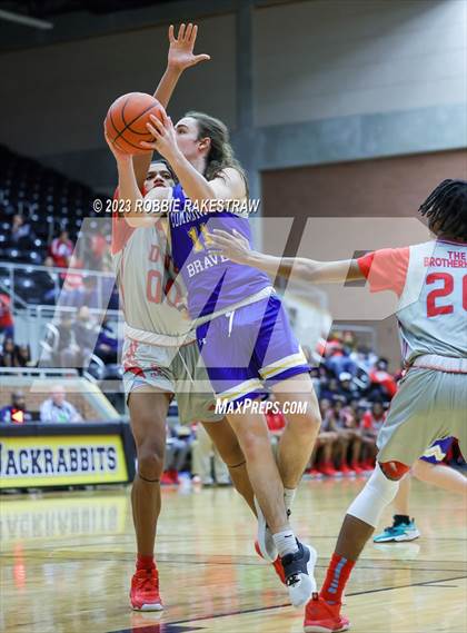Thumbnail 1 in Carter vs. Community (UIL 4A Bi-District Playoff) photogallery.