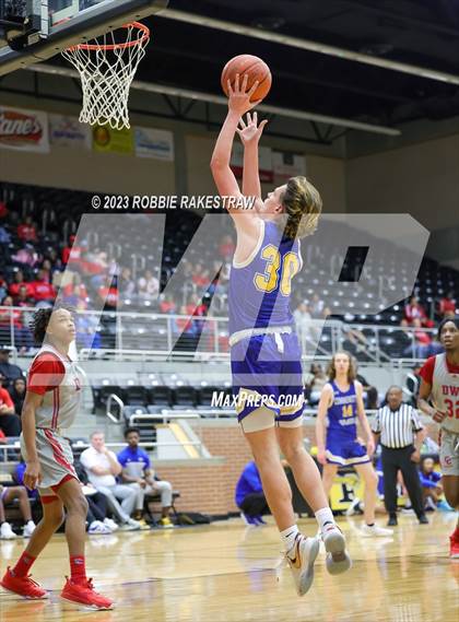 Thumbnail 1 in Carter vs. Community (UIL 4A Bi-District Playoff) photogallery.