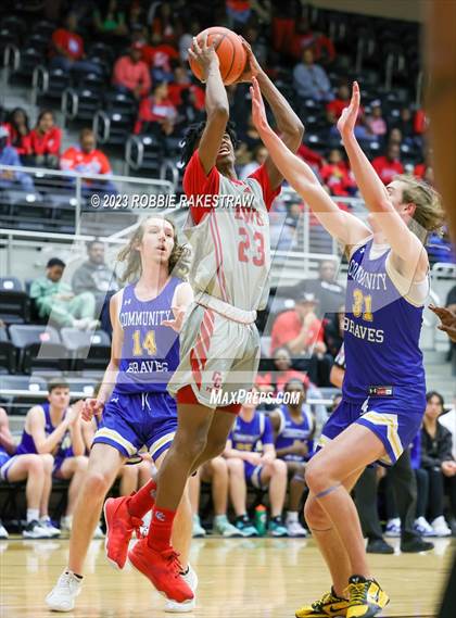 Thumbnail 2 in Carter vs. Community (UIL 4A Bi-District Playoff) photogallery.