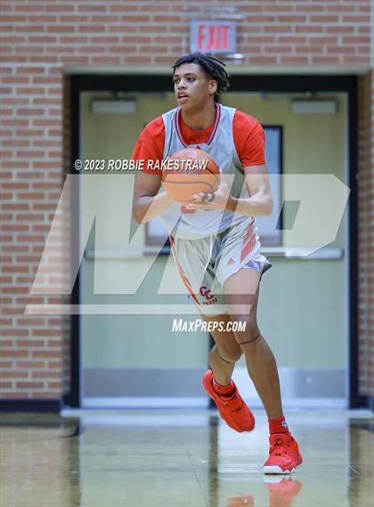 Thumbnail 3 in Carter vs. Community (UIL 4A Bi-District Playoff) photogallery.
