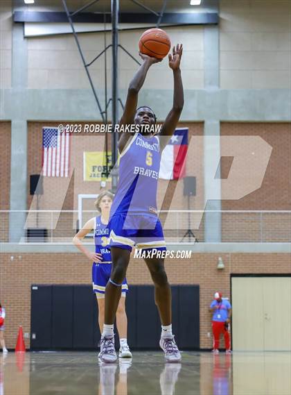 Thumbnail 3 in Carter vs. Community (UIL 4A Bi-District Playoff) photogallery.